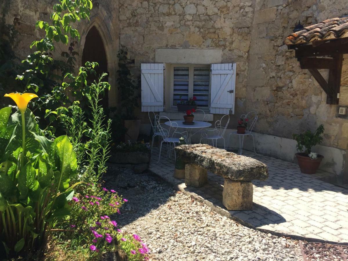 Saint-Pey-de-Castets Le Prieure Bed & Breakfast エクステリア 写真