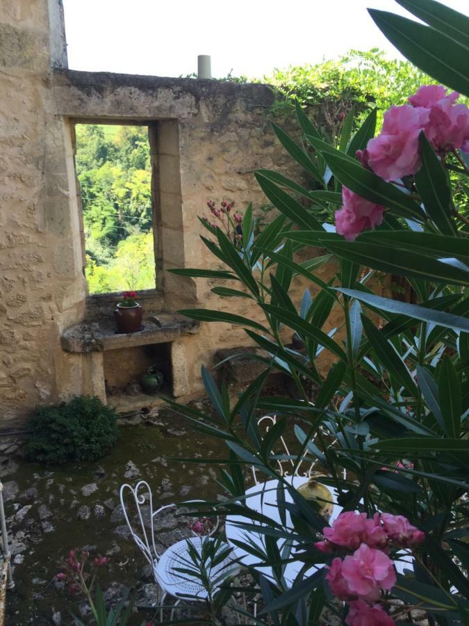 Saint-Pey-de-Castets Le Prieure Bed & Breakfast エクステリア 写真