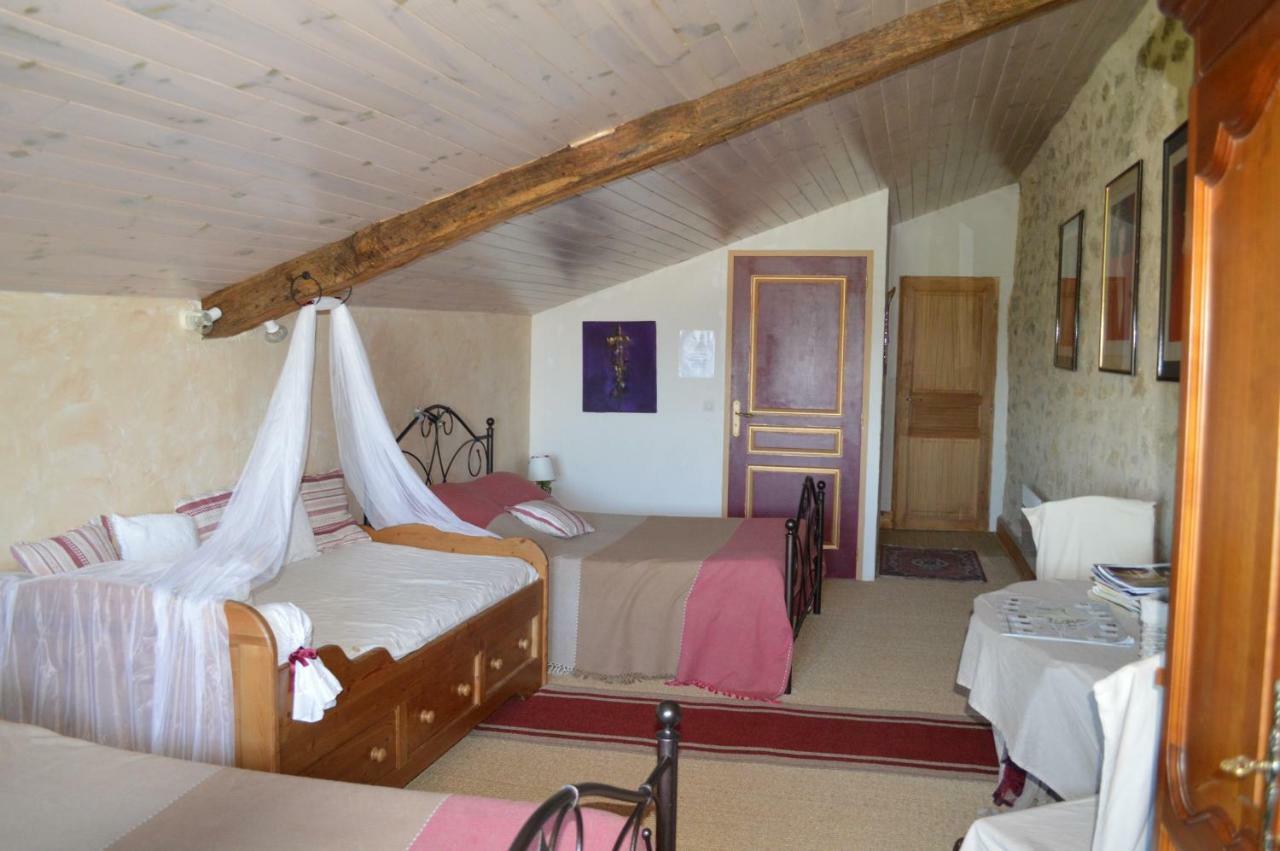 Saint-Pey-de-Castets Le Prieure Bed & Breakfast エクステリア 写真