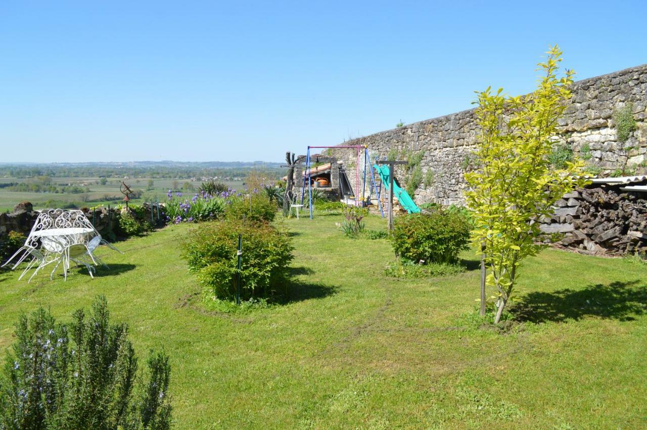 Saint-Pey-de-Castets Le Prieure Bed & Breakfast エクステリア 写真