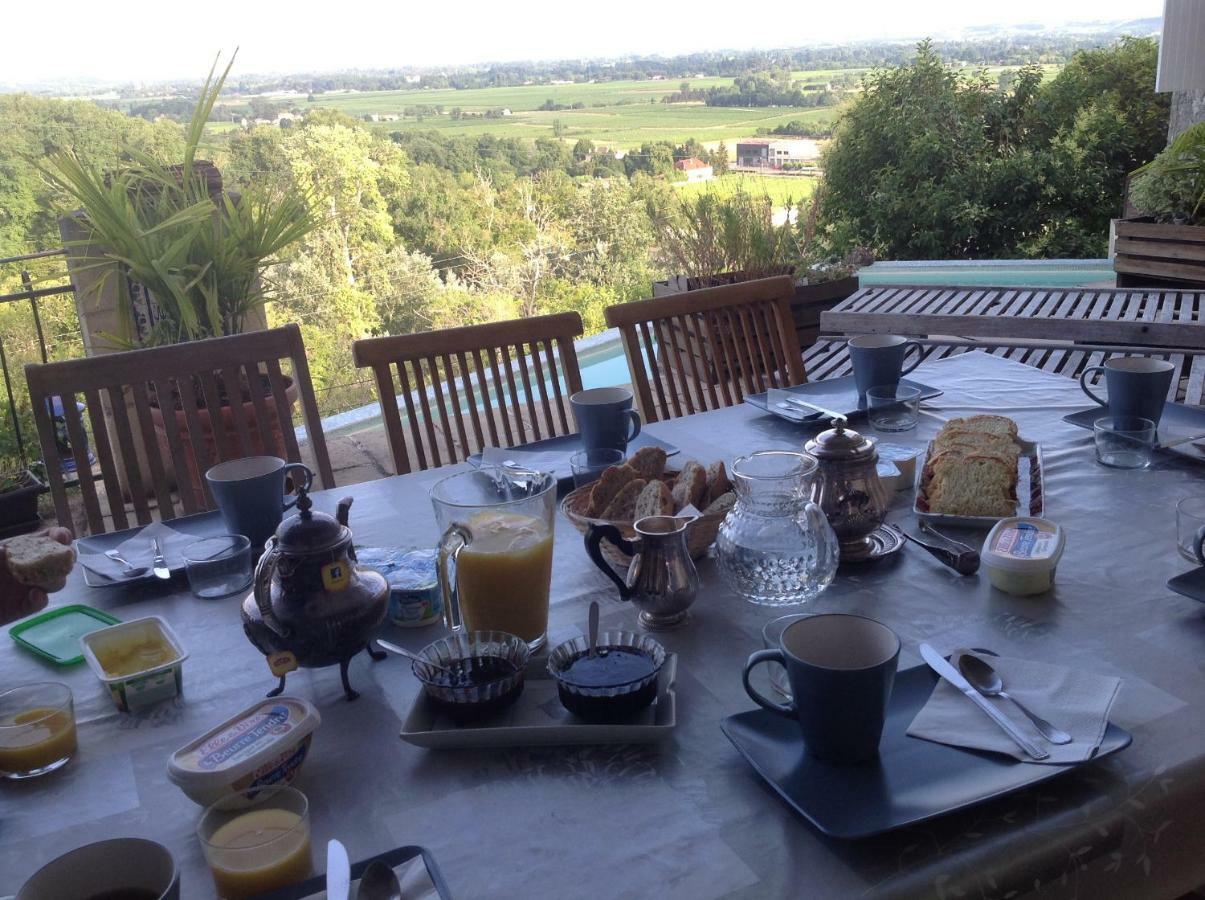Saint-Pey-de-Castets Le Prieure Bed & Breakfast エクステリア 写真