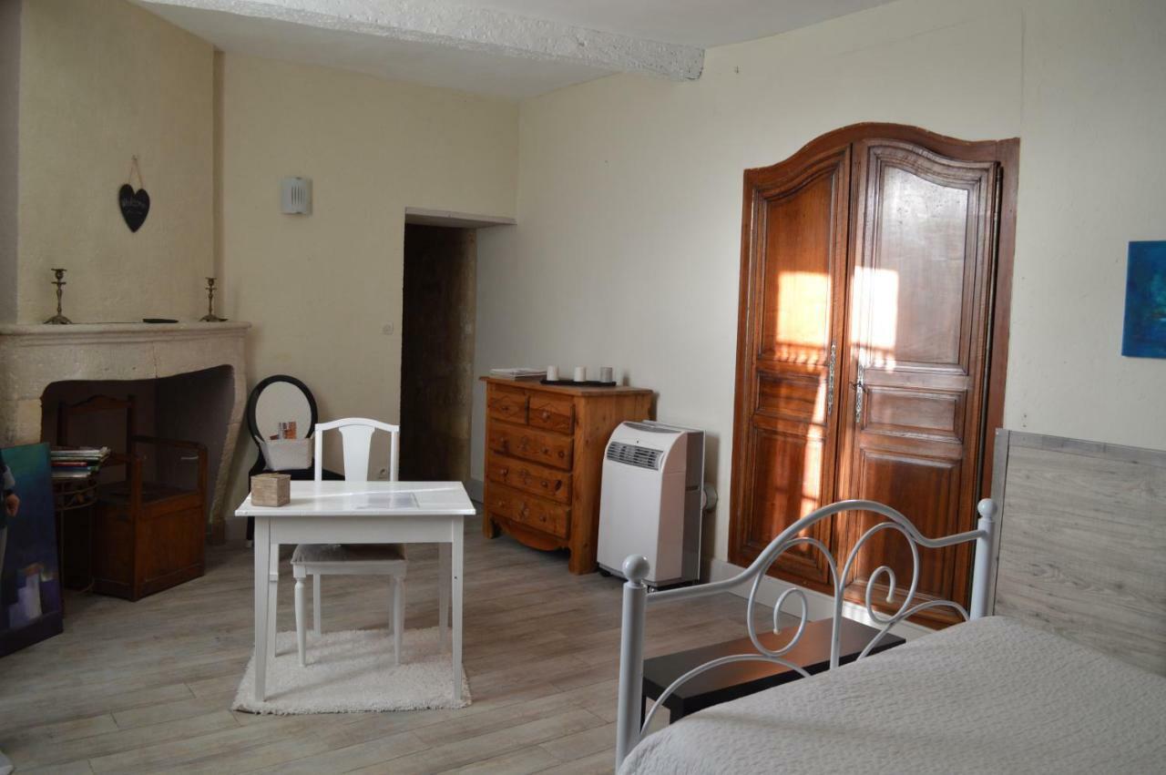 Saint-Pey-de-Castets Le Prieure Bed & Breakfast エクステリア 写真