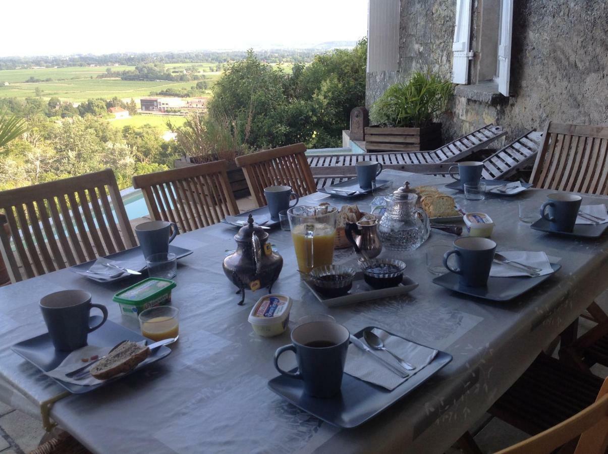 Saint-Pey-de-Castets Le Prieure Bed & Breakfast エクステリア 写真